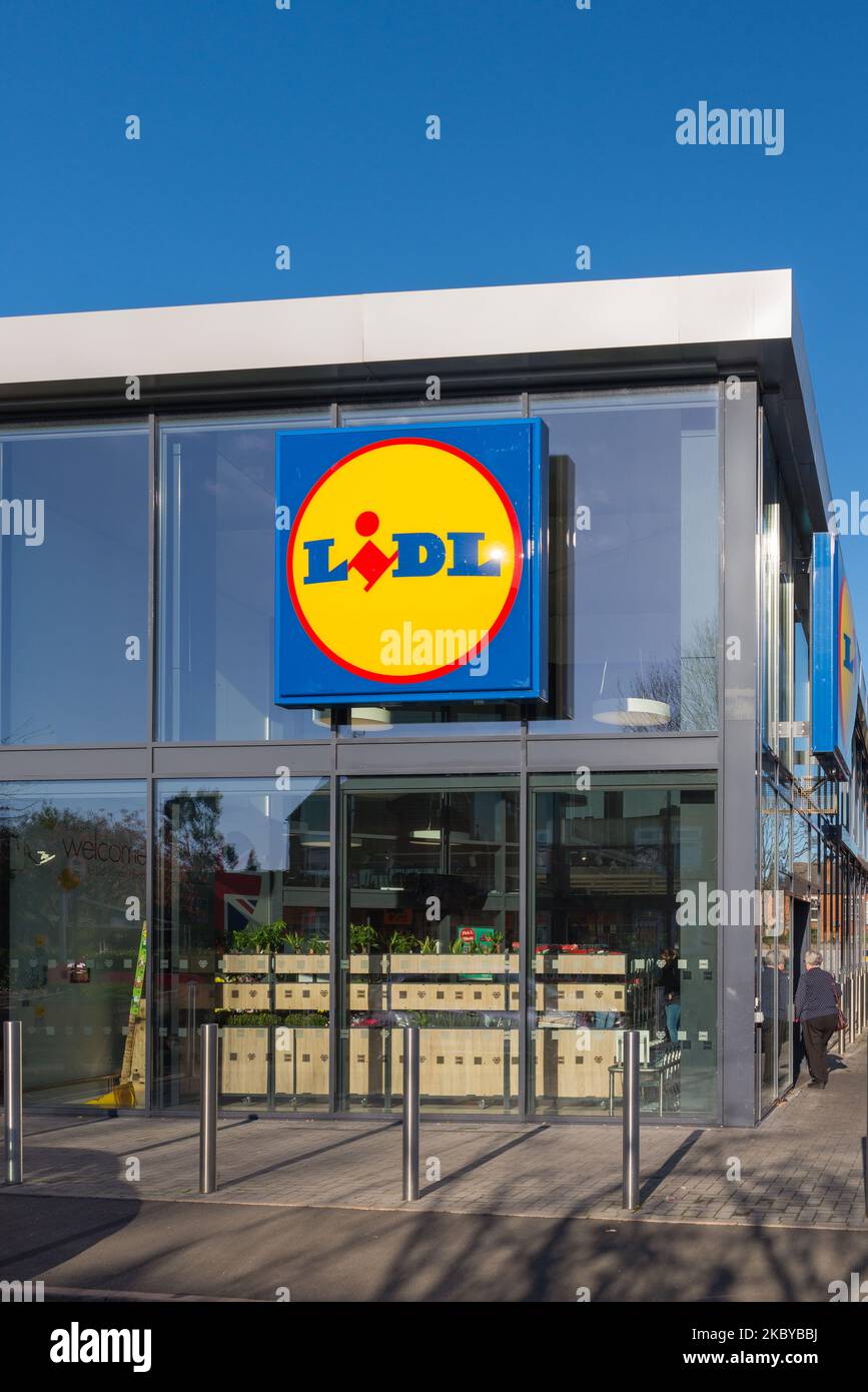 The Lidl supermarket in Kings Heath, Birmingham Stock Photo Alamy