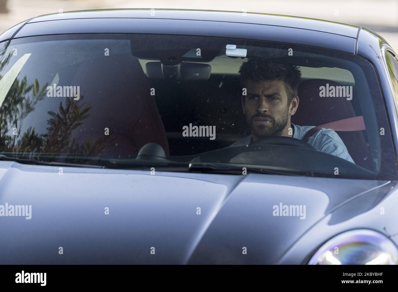 Gerard Pique arrives at the sports city of FC Barcelona the first day that Leo Messi trains this season, on 07th January 2020, in Barcelona, Spain. (Photo by Joan Gosa/Urbanandsport/NurPhoto Stock Photo