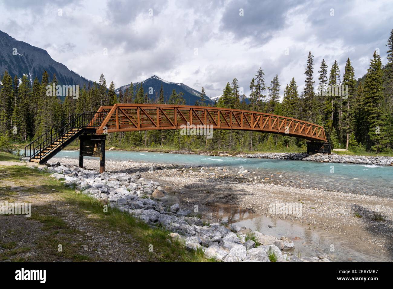 Pedestrian bridge across the Kootenay River, on the Paint Pots hiking
