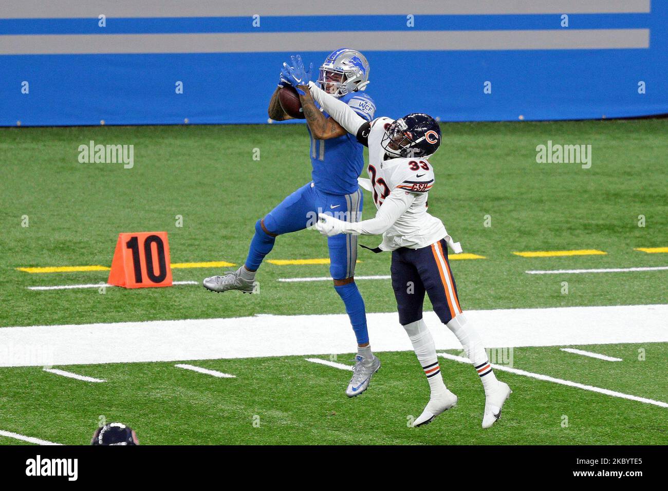 November 13, 2022: Chicago Bears #33 Jaylon Johnson tackles Lions #11 Kalif  Raymond during a game against the Detroit Lions in Chicago, IL. Mike  Wulf/CSM/Sipa USA(Credit Image: © Mike Wulf/Cal Sport Media/Sipa