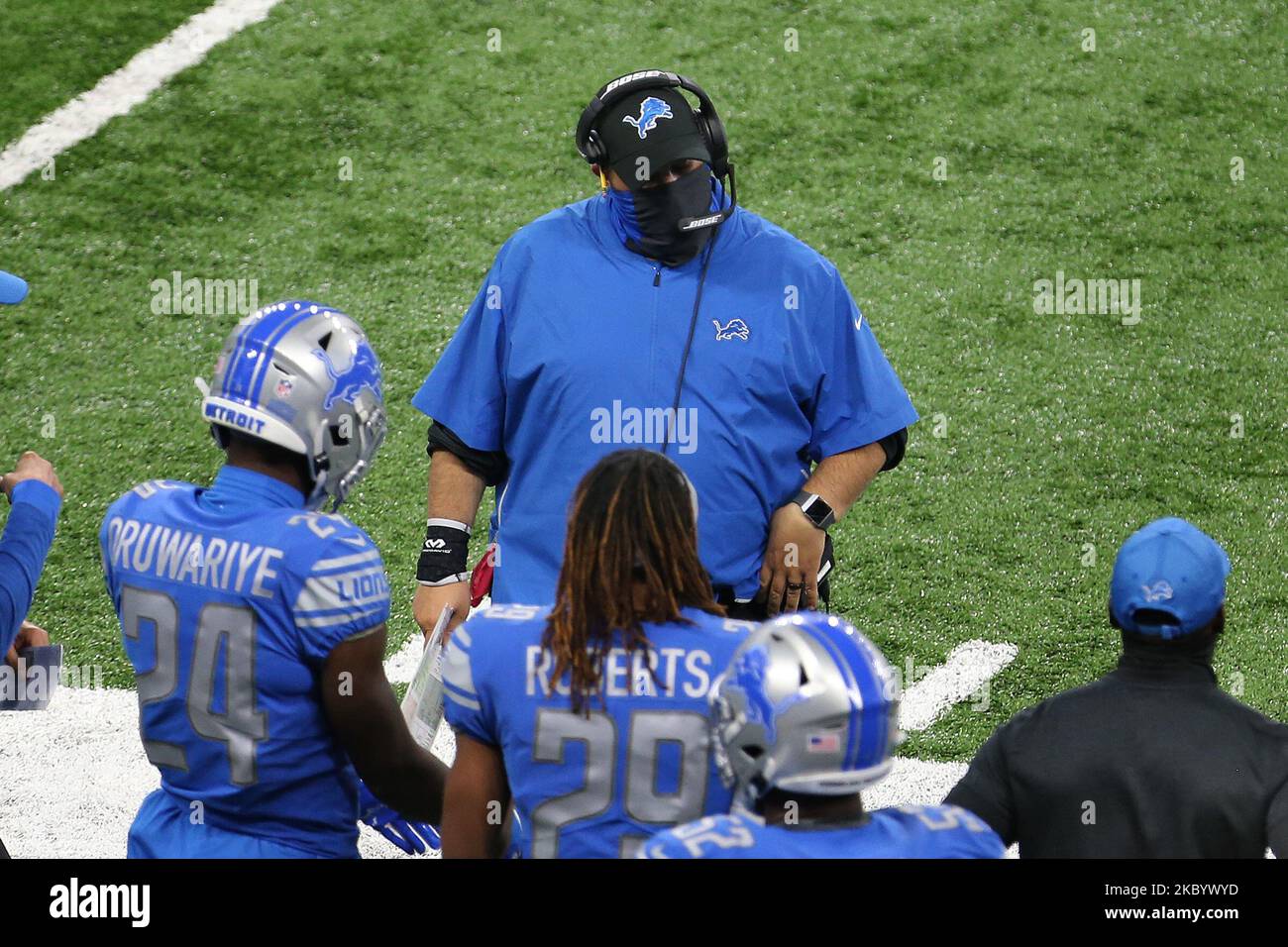 Detroit Lions head coach Matt Patricia talks to players on the sidelines during the first half of an NFL football game against the Chicago Bears in Detroit, Michigan USA, on Sunday, September 13, 2020. (Photo by Amy Lemus/NurPhoto) Stock Photo