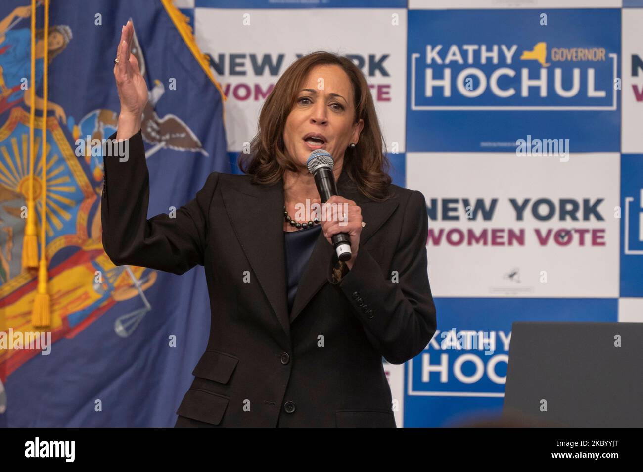 NEW YORK, NEW YORK - NOVEMBER 03: Vice President Kamala Harris speaks during a New York Women 'Get Out The Vote' rally at Barnard College on November 03, 2022 in New York City. Vice President Kamala Harris and Secretary Hillary Rodham Clinton joined Gov. Kathy Hochul and Attorney General Letitia James as they campaigned at a New York Women GOTV rally with the midterm elections under a week away. Hochul holds a slim lead in the polls against Republican candidate Rep. Lee Zeldin. AG James is favored to beat Republican candidate for Attorney General Michael Henry. Stock Photo