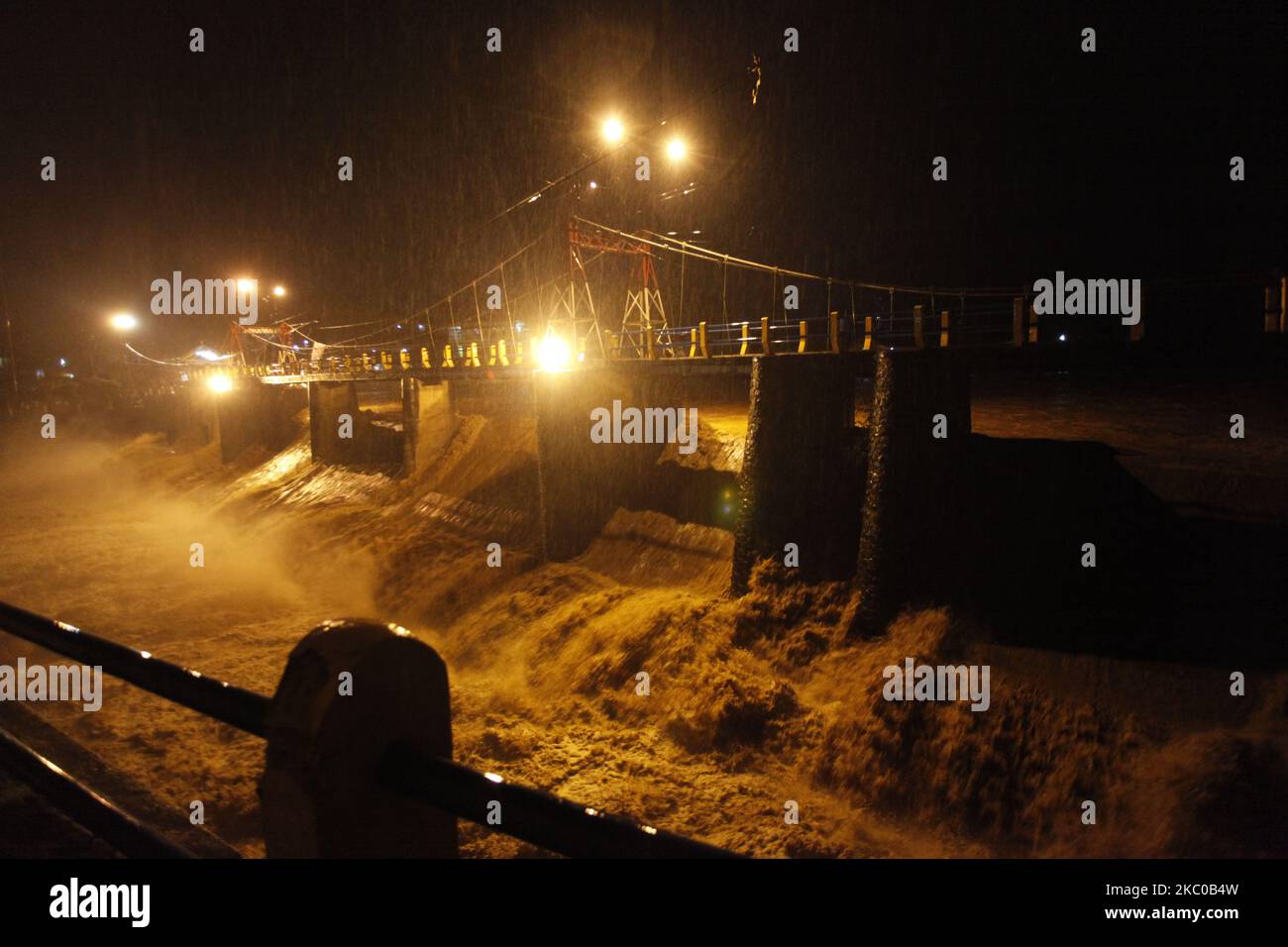 Ciliwung river water level hi-res stock photography and images - Alamy
