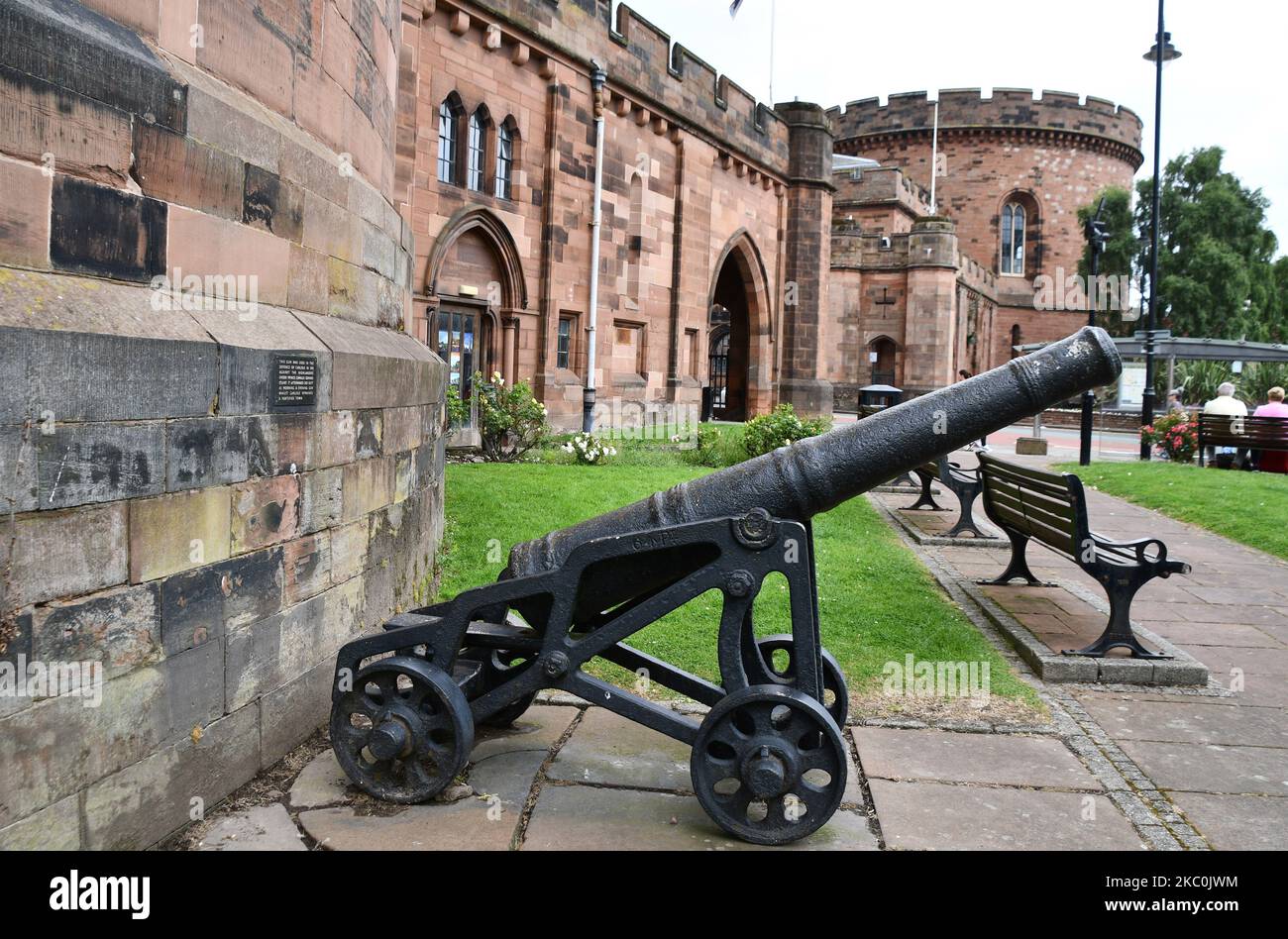 The cannon, located outside of the Citadel in English street ,used in the defence of Carlisle when it was attacked by the Scottish under Charles Edwar Stock Photo
