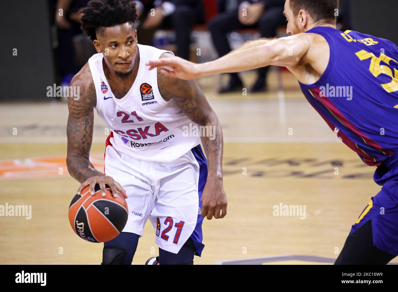 Will Clyburn during the match between FC Barcelona and CSKA Moscow, corresponding to the week 1 of the Euroleague, played at the Palau Blaugrana, on 01st October 2020, in Barcelona, Spain. (Photo by Joan Valls/Urbanandsport/NurPhoto) Stock Photo