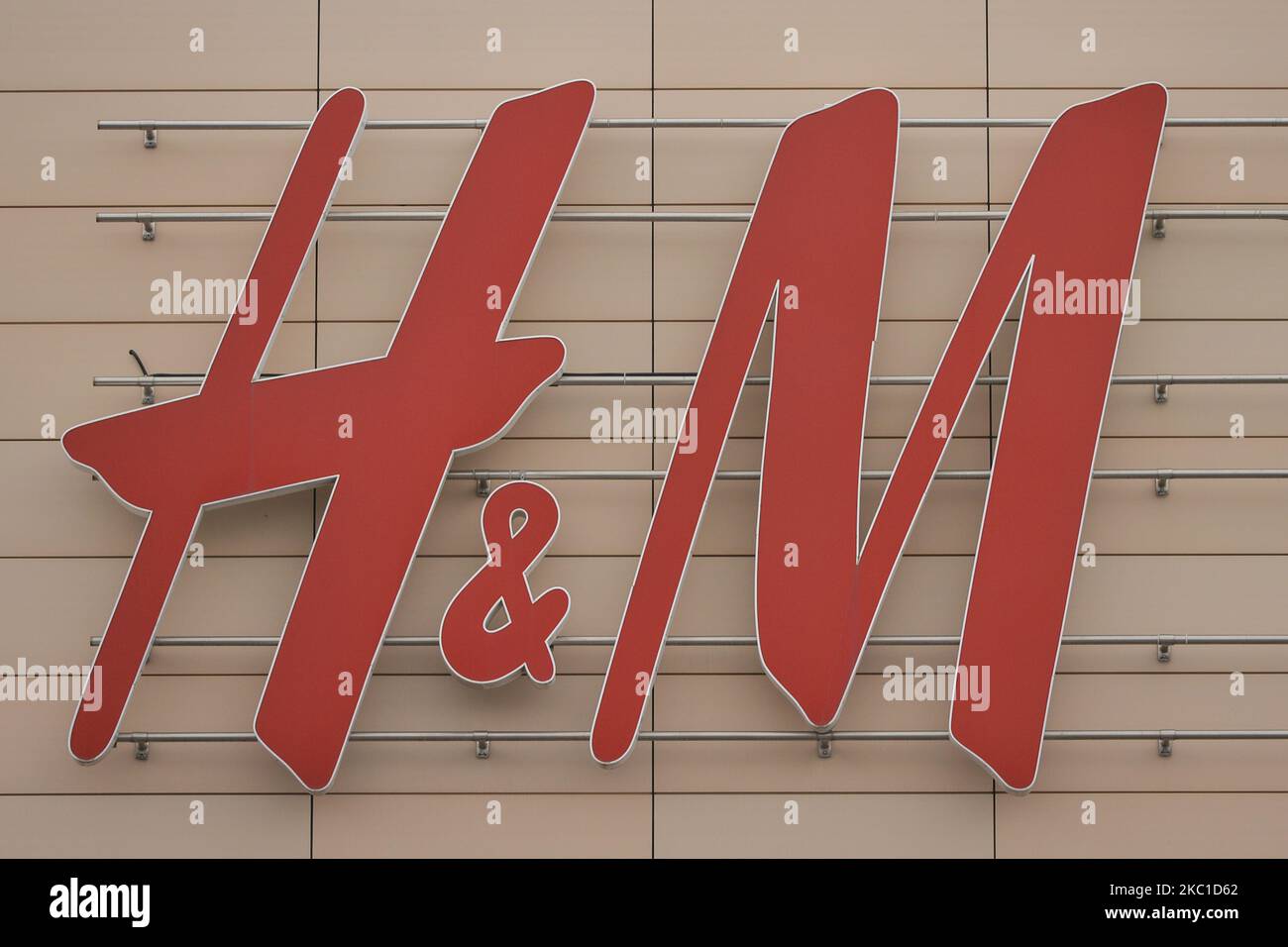 H m logo hi res stock photography and images Page 10 Alamy