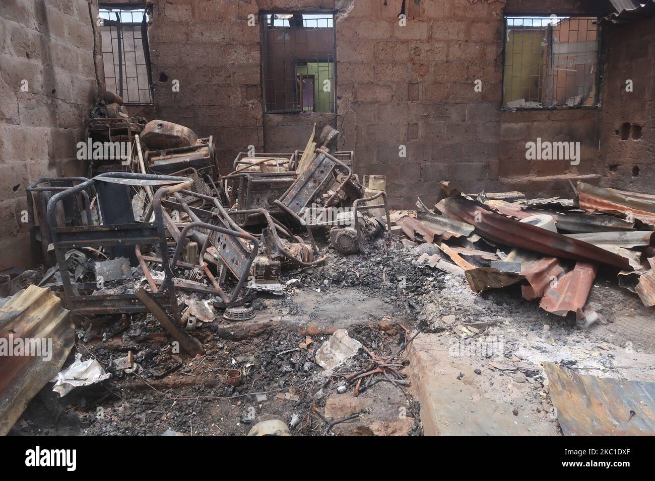 Best roof cooking gas station hires stock photography and images Alamy