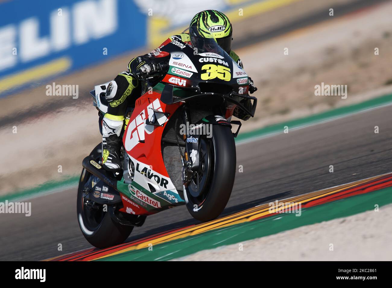 Cal Crutchlow (35) of England and LCR Honda Castrol during the MotoGP of Aragon at Motorland Aragon Circuit on October 18, 2020 in Alcaniz, Spain. (Photo by Jose Breton/Pics Action/NurPhoto) Stock Photo