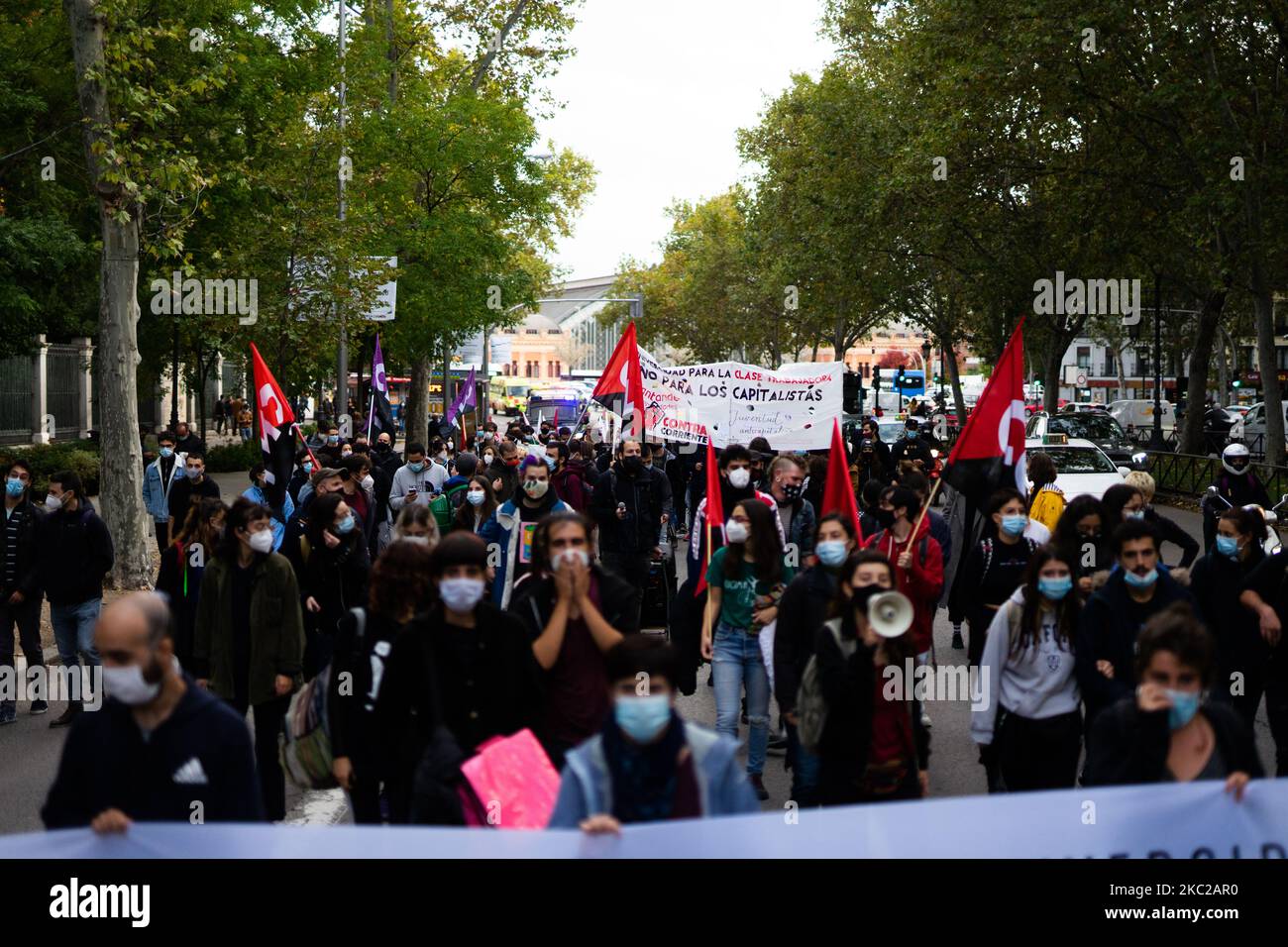 Protest in Madrid, Spain, on October 21, 2020, in defense of a research in a university without precariouness and well financed. In the banner you can read 'University fot the working class not for the capitalists' (Photo by Jon Imanol Reino/NurPhoto) Stock Photo