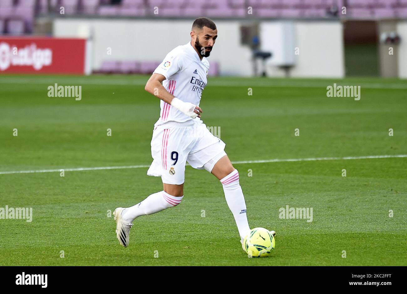 Karim Benzema during the match between FC Barcelona and Real Madrid CF ...