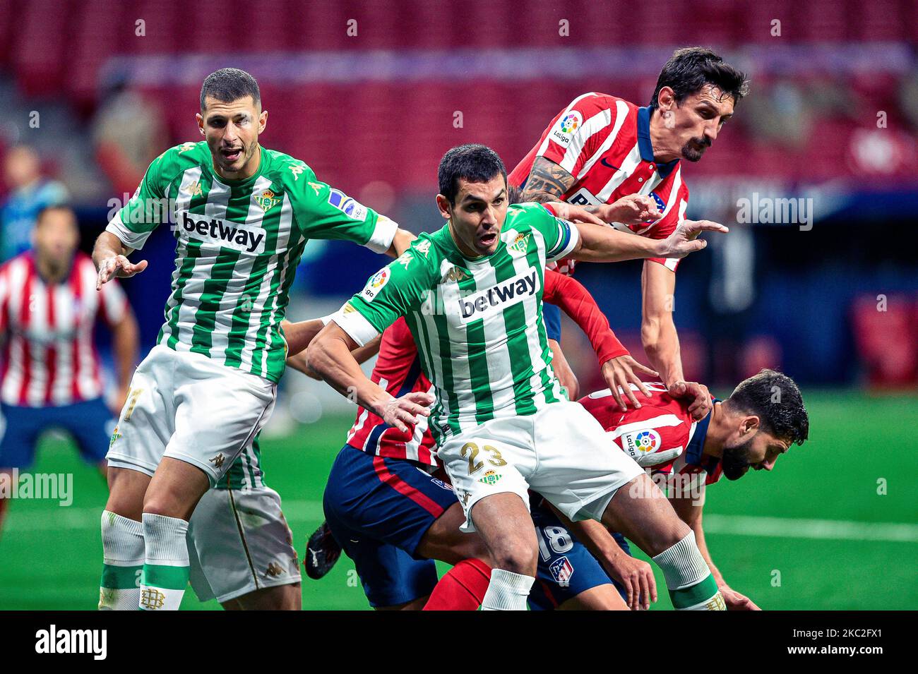 Guido Rodriguez, Aissa Mandi, Stefan Savic and Felipe during La Liga