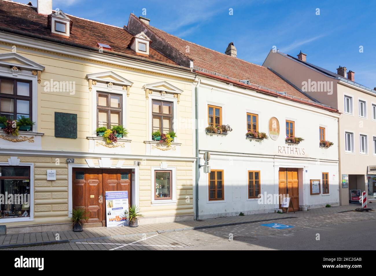 Traismauer: Town Hall in Donau, Niederösterreich, Lower Austria, Austria Stock Photo