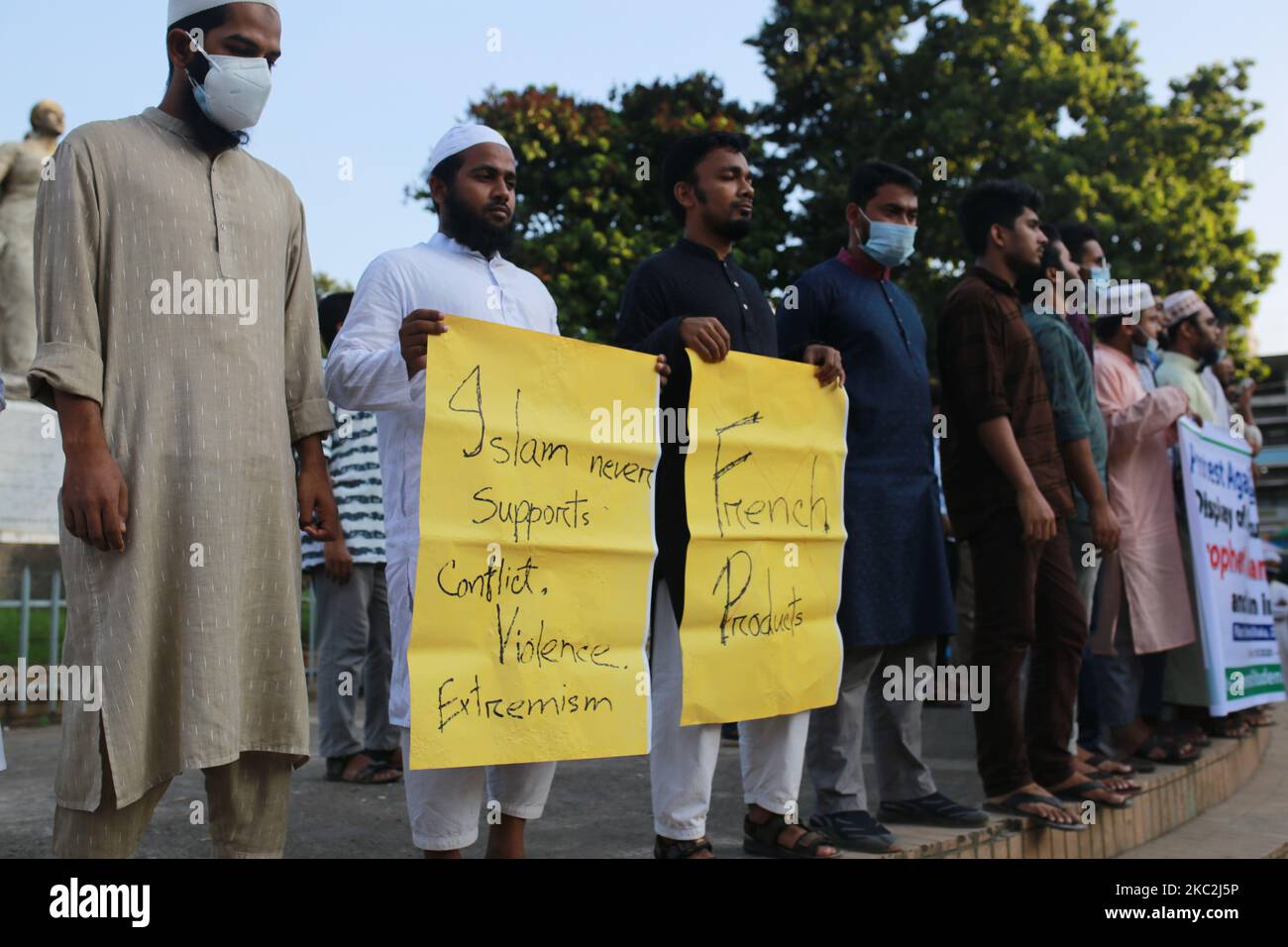 Bangladeshi students protest against the reprinting cartoons of the
