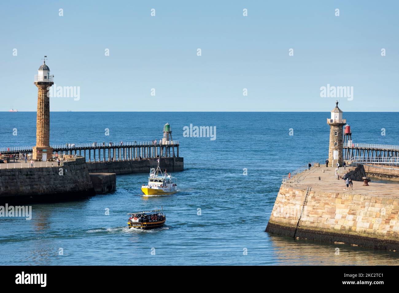Whitby Harbour Piers River Esk Whitby North Yorkshire England Stock Photo