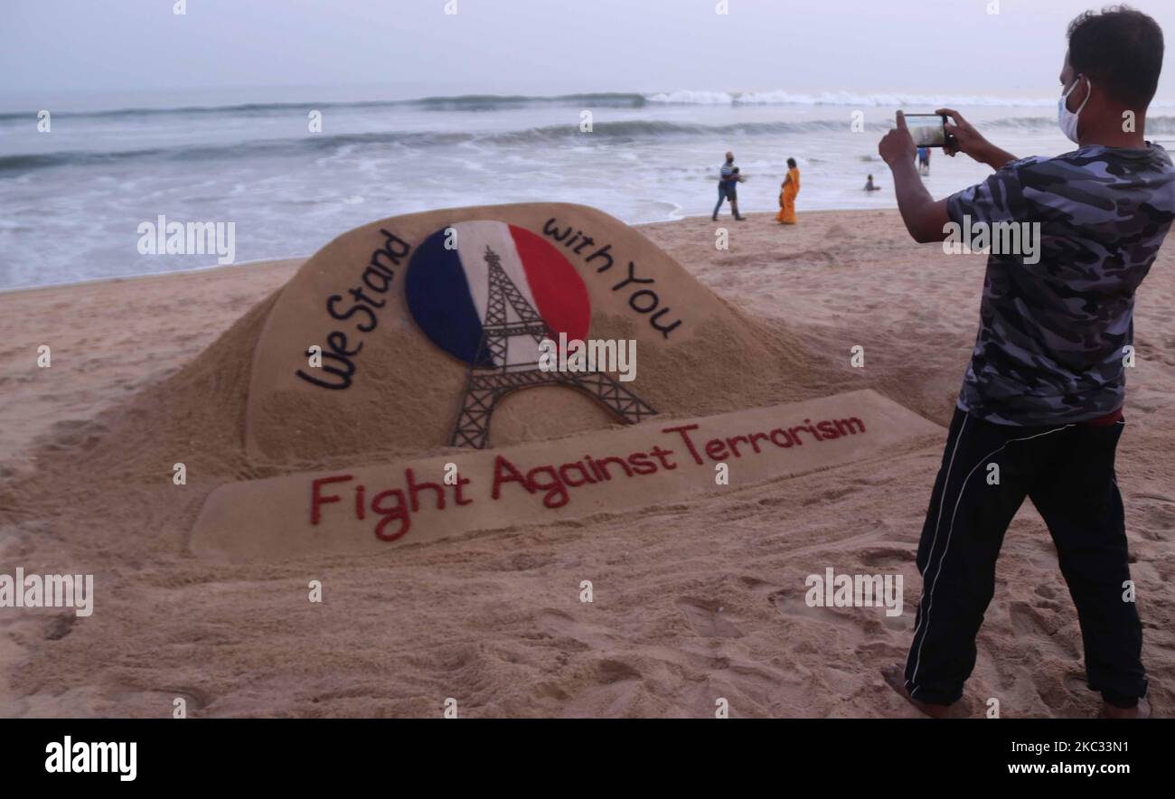 Indian Sand Artist Sudarsan Pattnaik Hi Res Stock Photography And