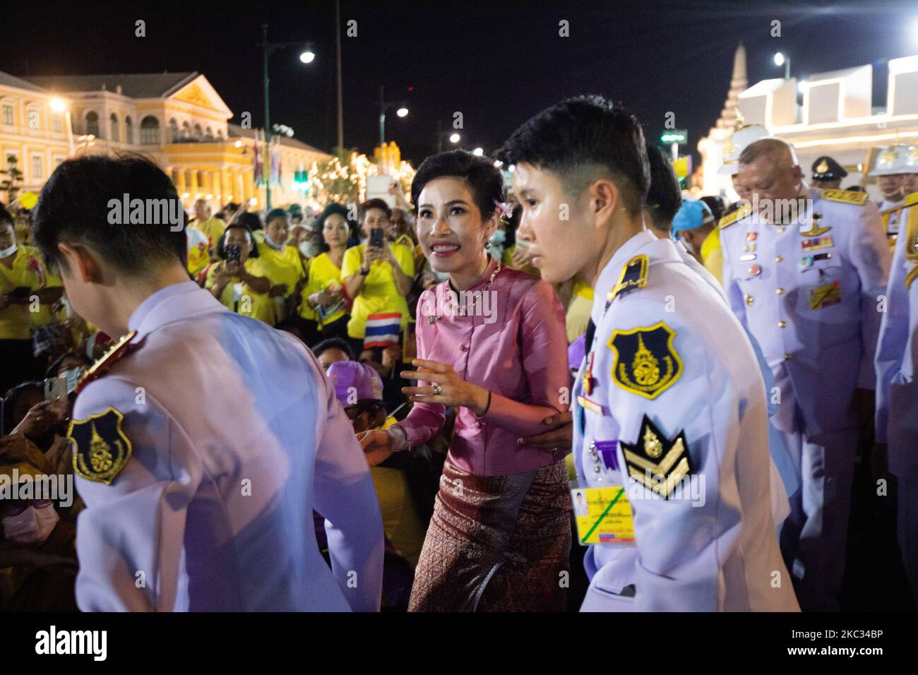 Royal Noble Consort Thailand Hi res Stock Photography And Images Alamy royal-noble-consort-thailand-hi-res-stock-photography-and-images-alamy
