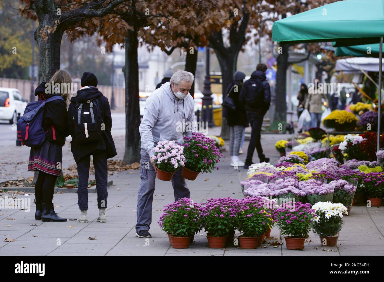 Flower reseller hires stock photography and images Alamy