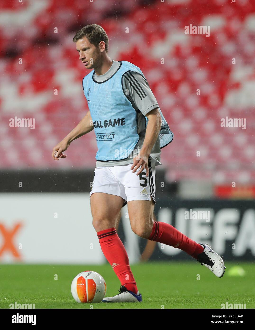 Jan Vertonghen of SL Benfica in warm-up during the UEFA Europa League Group D stage match between SL Benfica and Rangers FC at Estadio da Luz on November 5, 2020 in Lisbon, Portugal. (Photo by Paulo Nascimento/NurPhoto) Stock Photo