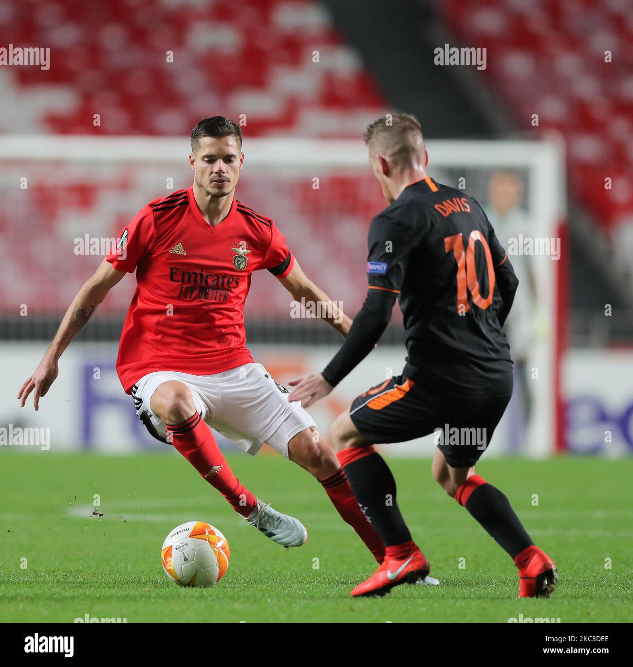 Julian Weigl of SL Benfica in action during the UEFA Europa League Group D stage match between SL Benfica and Rangers FC at Estadio da Luz on November 5, 2020 in Lisbon, Portugal. (Photo by Paulo Nascimento/NurPhoto) Stock Photo