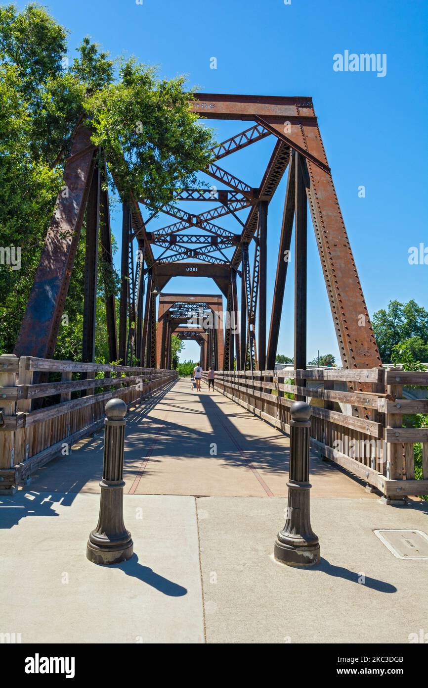 California, Yolo County, Winters, J. Robert Chapman Memorial Bridge, railroad bridge built 1906 Stock Photo