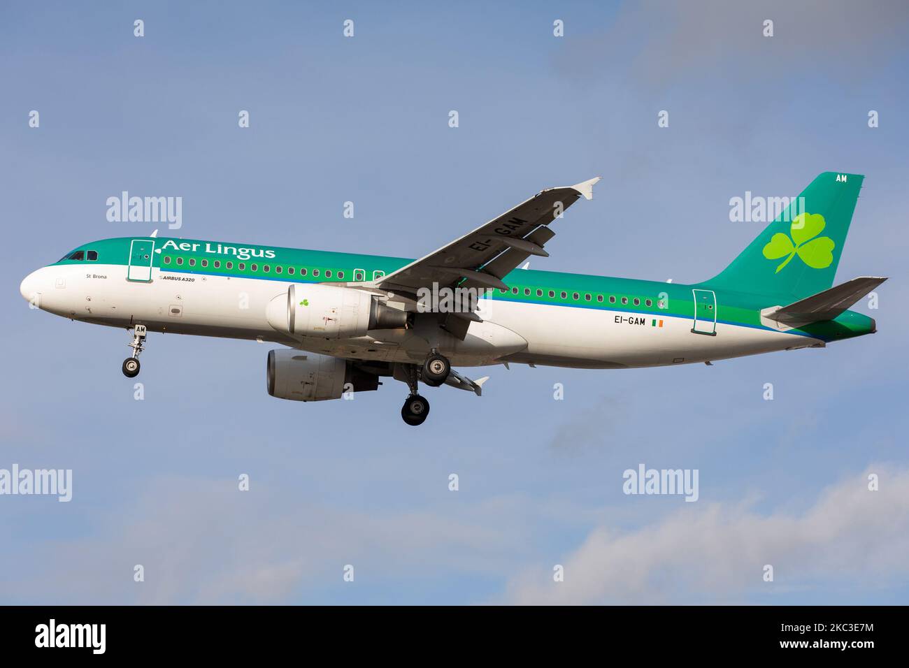 An Aer Lingus Airbus A320 lands at Heathrow Airport on 28th October