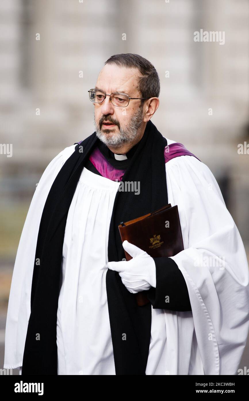 Canon David Parrott of the St Lawrence Jewry church in the City of London approaches to lead an Armistice Day service at the Cenotaph war memorial on Whitehall in London, England, on November 11, 2020. (Photo by David Cliff/NurPhoto) Stock Photo