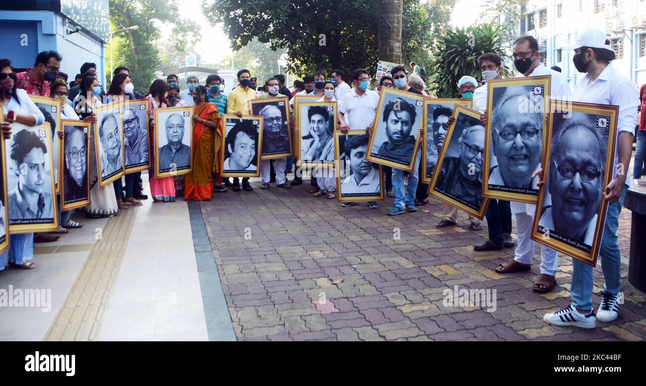 Mourners pays their last respect to the Legendary Indian actor Soumitra