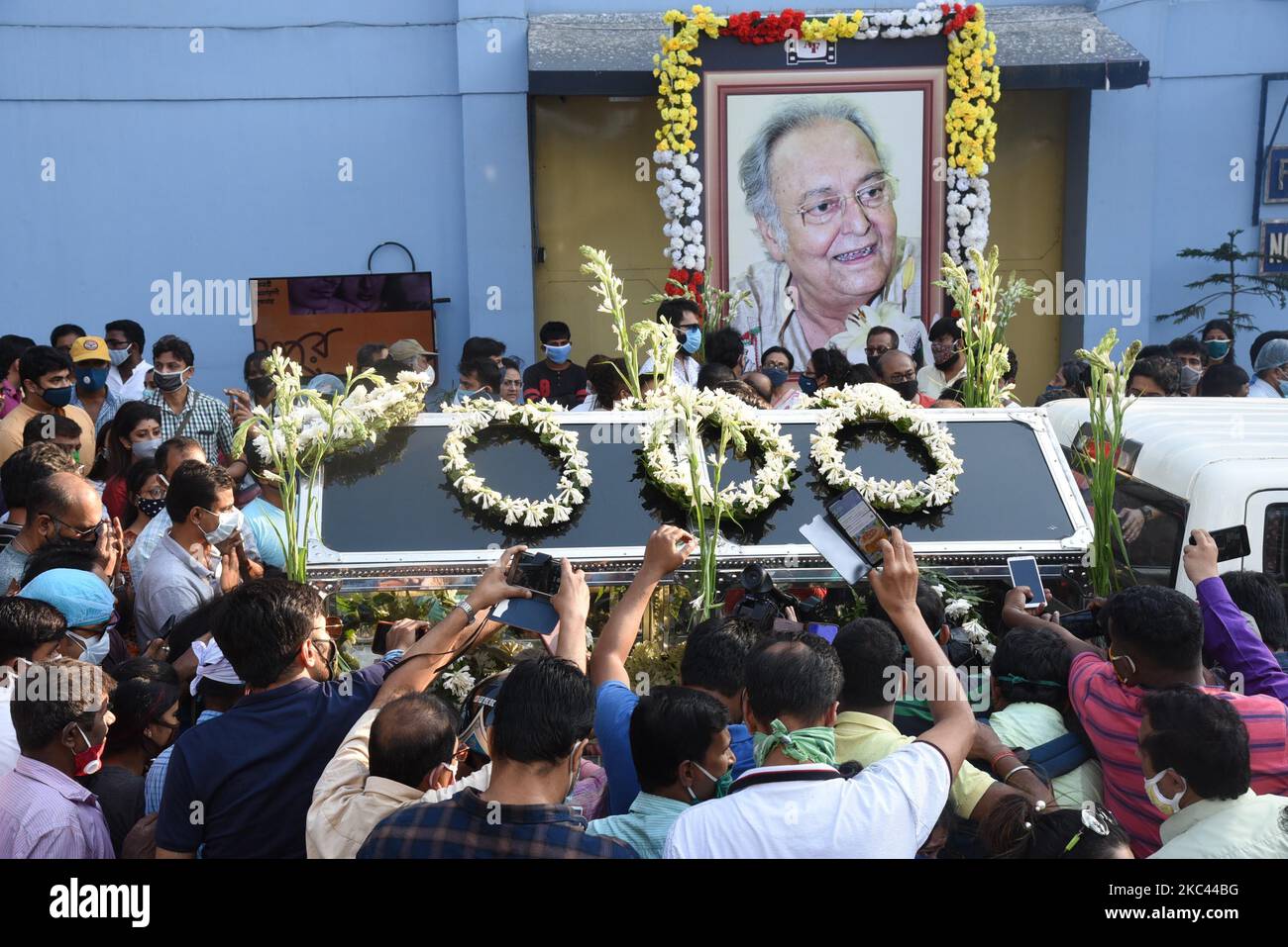 Mourners pays their last respect to the Legendary Indian actor Soumitra
