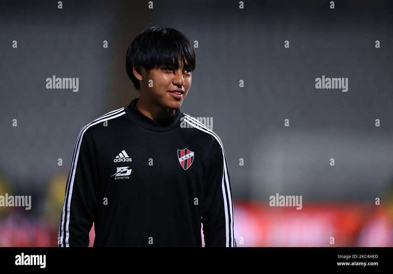 yuk jinyoung of SG Sacavenense in warm up during the 3rd round of Portuguese Cup match between SG Sacavenense and Sporting CP at Estadio Nacional on November 23, 2020 in Oeiras, Portugal. (Photo by Paulo Nascimento/NurPhoto) Stock Photo