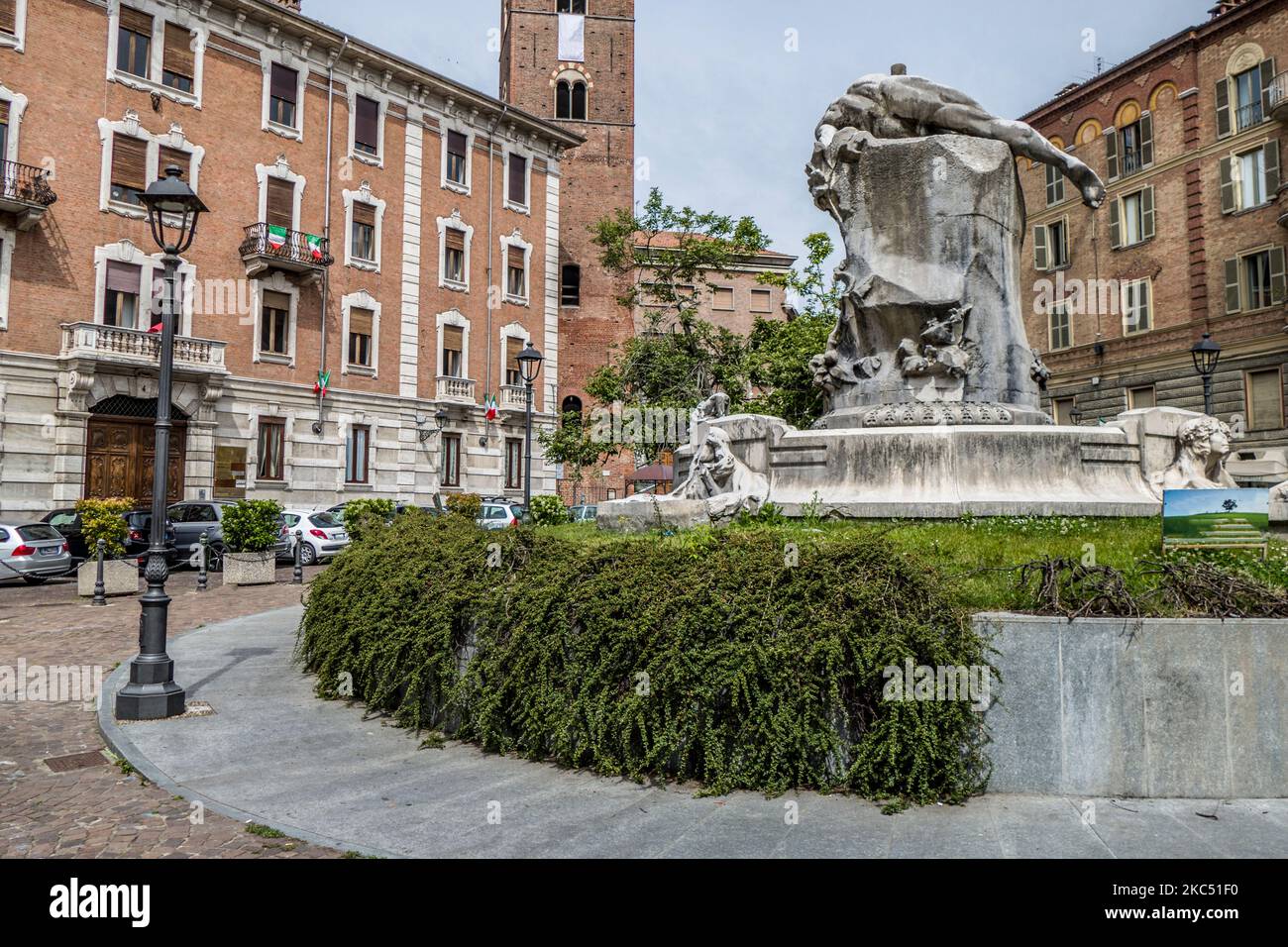 Asti buildings hi-res stock photography and images - Alamy