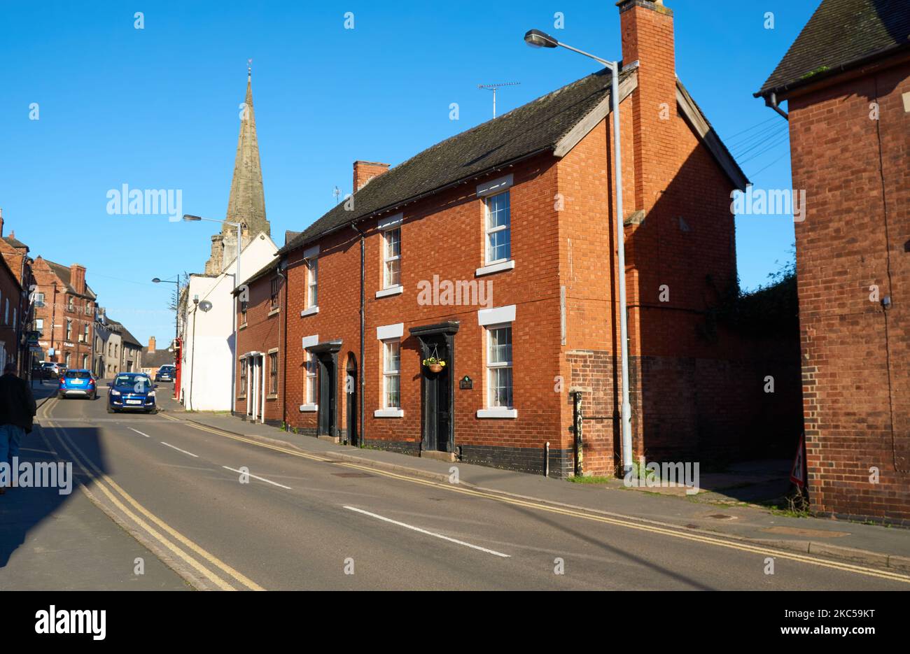 Sloping road in Uttoxeter, Staffordshire, UK Stock Photo Alamy