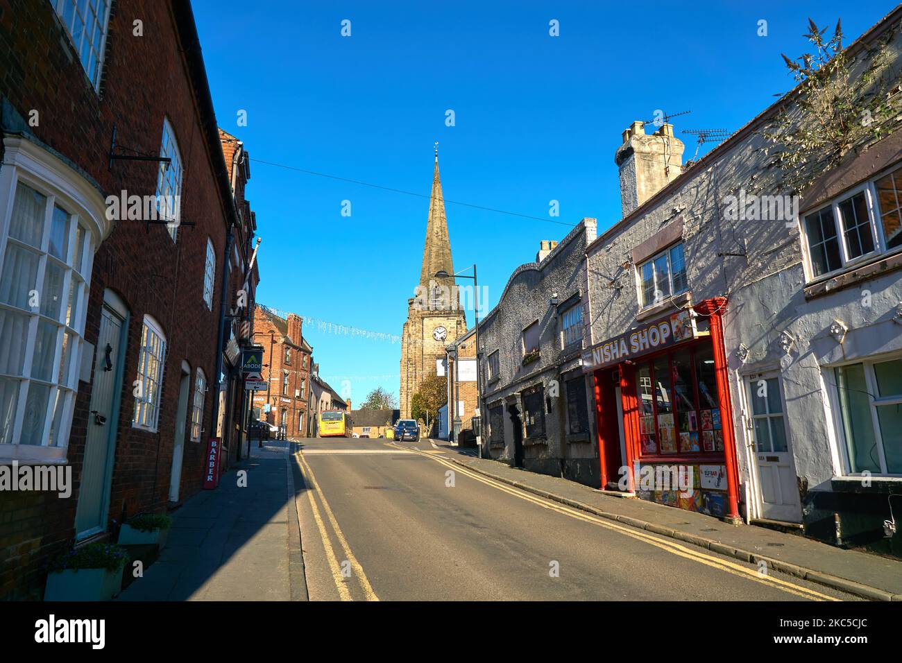 Sloping road in Uttoxeter, Staffordshire, UK Stock Photo Alamy