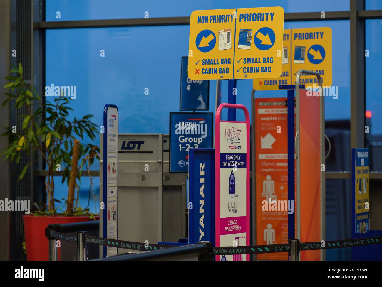 Checkers logo hires stock photography and images Alamy