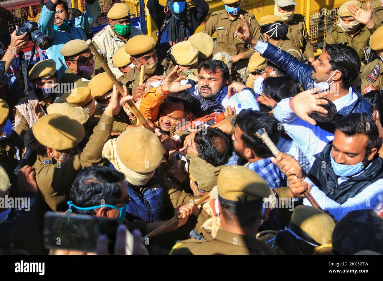 Jaipur: BJP Yuva Morcha activists stage a protest against the state government, at Civil Lines in Jaipur,Rajasthan,India, Thursday, Dec 17, 2020.(Photo By Vishal Bhatnagar/NurPhoto) (Photo by Vishal Bhatnagar/NurPhoto) Stock Photo