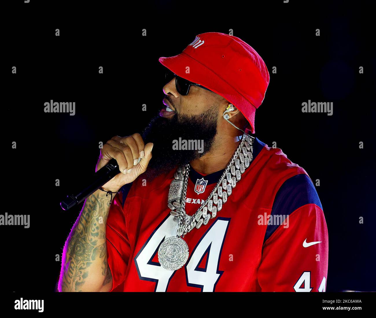November 3, 2022 Houston rapper Big Slim performs during halftime at