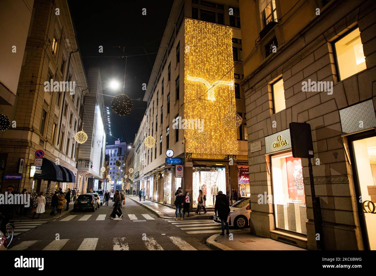 Louis Vuitton Store On Via Monte Napoleone Milan Stock Photo - Download  Image Now - 2015, Business Finance and Industry, Christmas - iStock