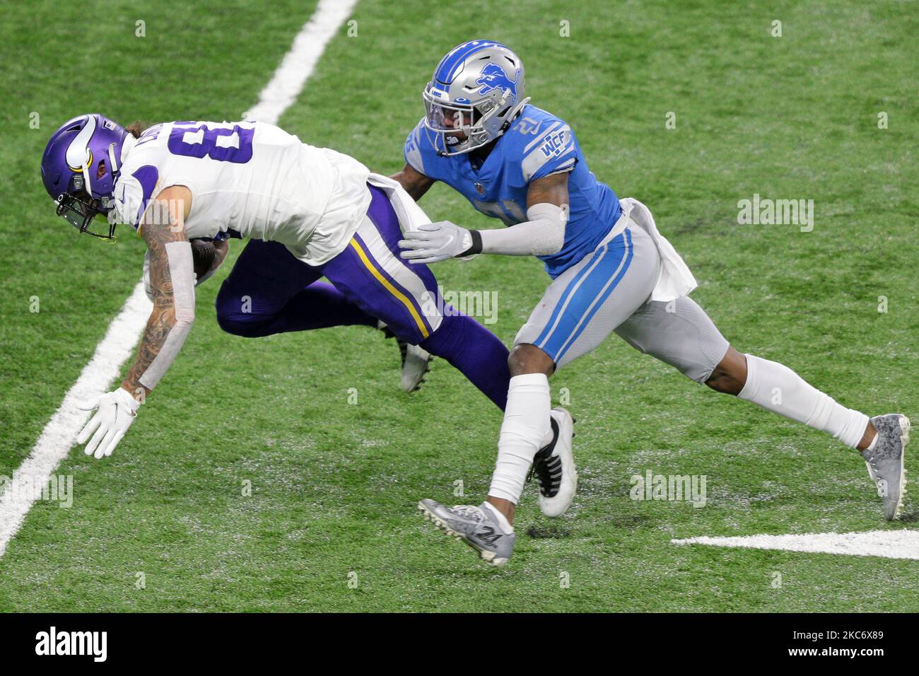 Minnesota Vikings tight end Tyler Conklin (83) is tackled by Detroit Lions defensive back Tracy Walker (21) during the first half of an NFL football game in Detroit, Michigan USA, on Sunday, January 3, 2021. (Photo by Jorge Lemus/NurPhoto) Stock Photo