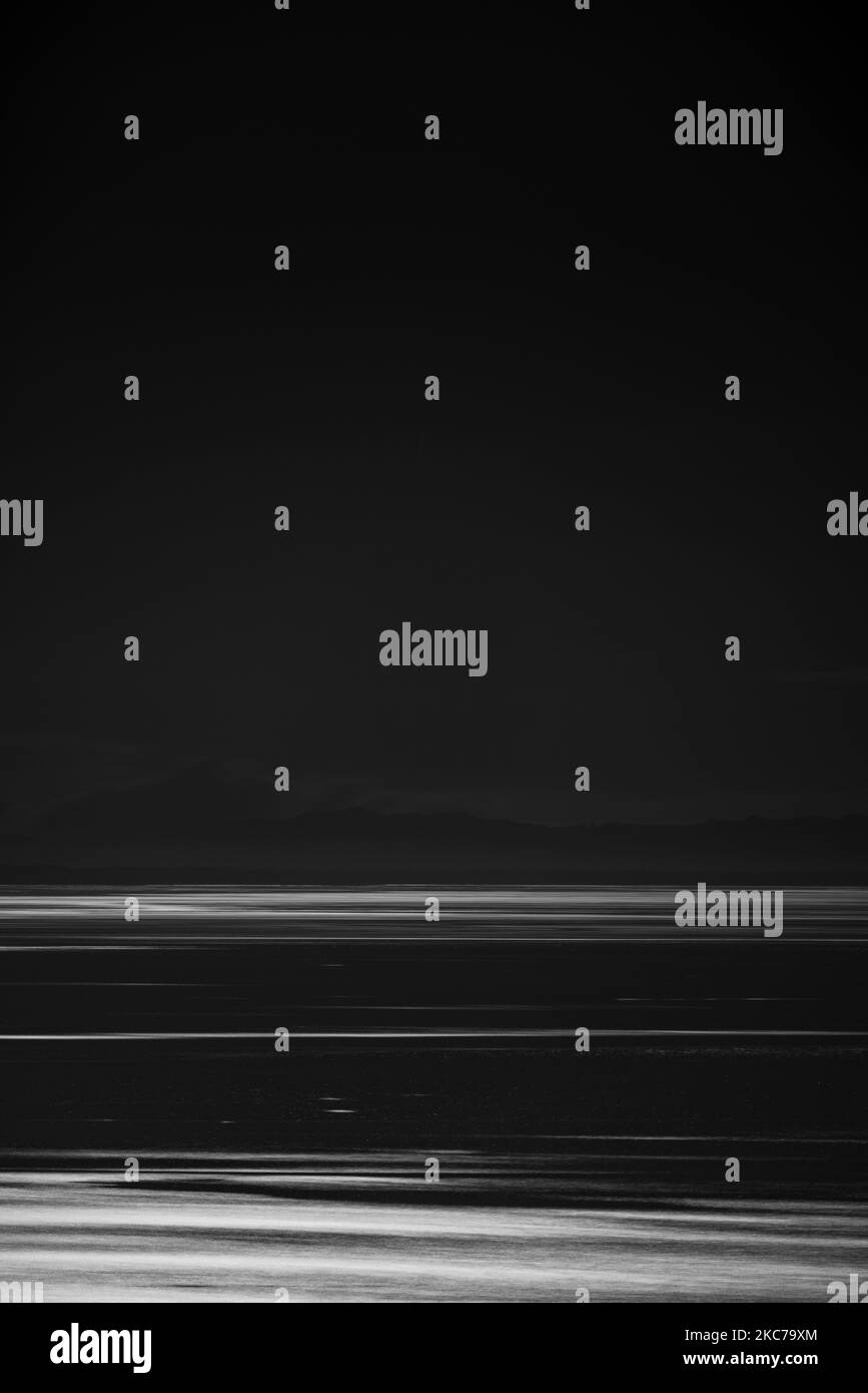 Moonlight - Pacific Ocean Stock Photo - Alamy