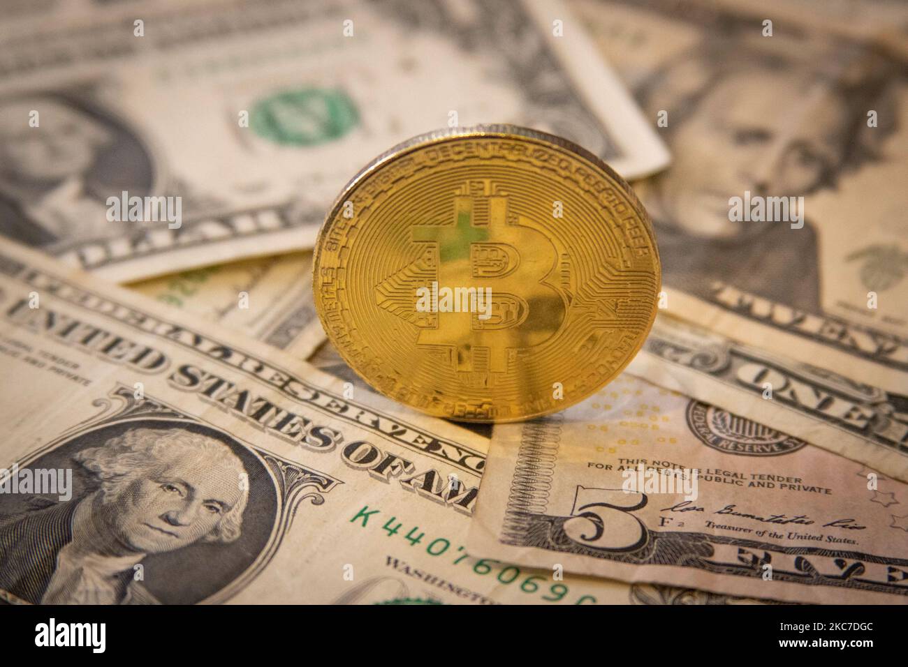 Usd btc hi-res stock photography and images - Page 3 - Alamy