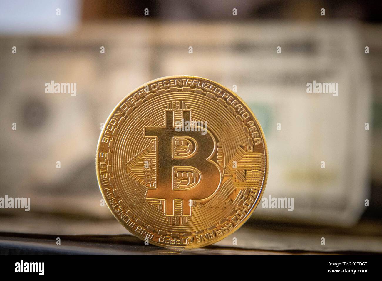 1,000 dollar bill hi-res stock photography and images - Alamy