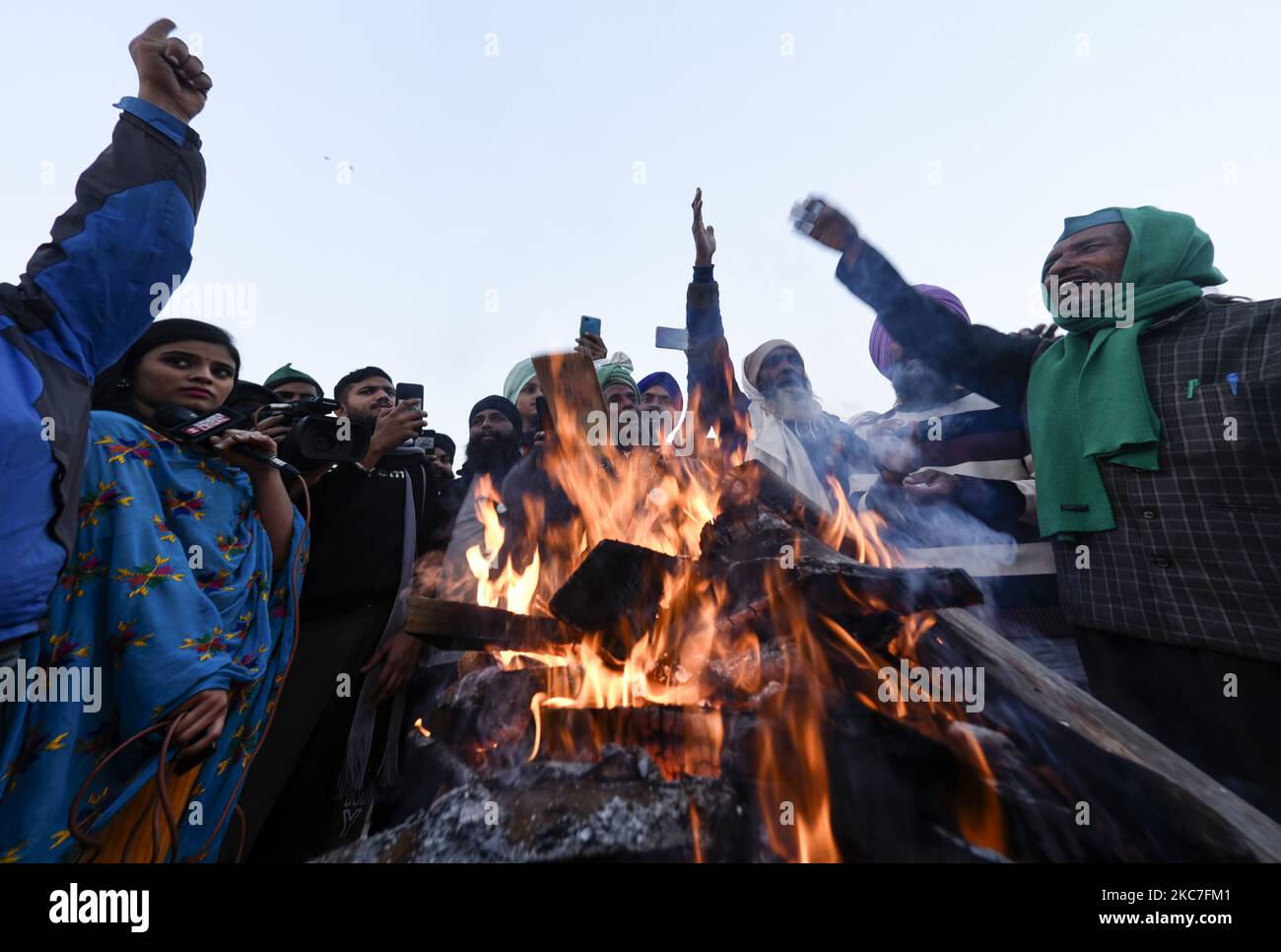 Lohri 2021: What the meaning behind the Punjabi winter festival is, and how  it's celebrated