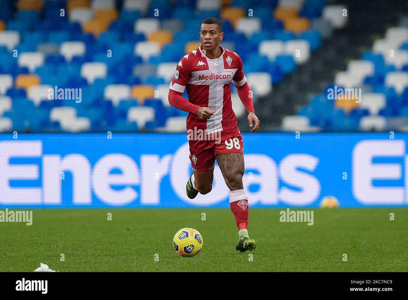 Igor Julio of Acf Fiorentina controls the ball during the Serie A match  between Juventus Fc and Acf Fiorentina Stock Photo - Alamy