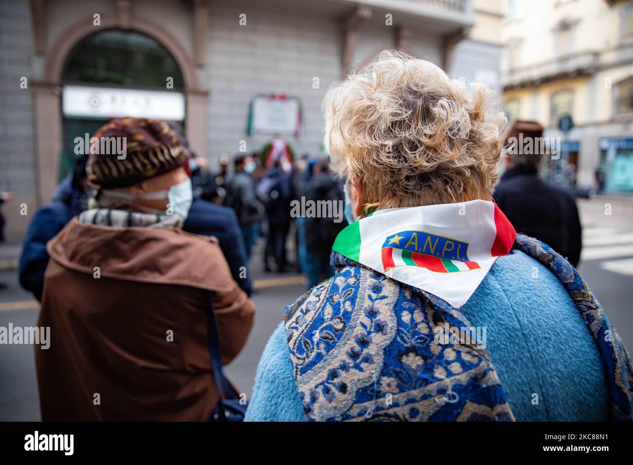 The commemoration for the victims of the Shoah, during the Giornata Della Memoria (International Holocaust Remembrance Day), in front of the Ex Hotel Regina in Via Silvio Pelico on January 27, 2021 in Milan, Italy (Photo by Alessandro Bremec/NurPhoto) Stock Photo