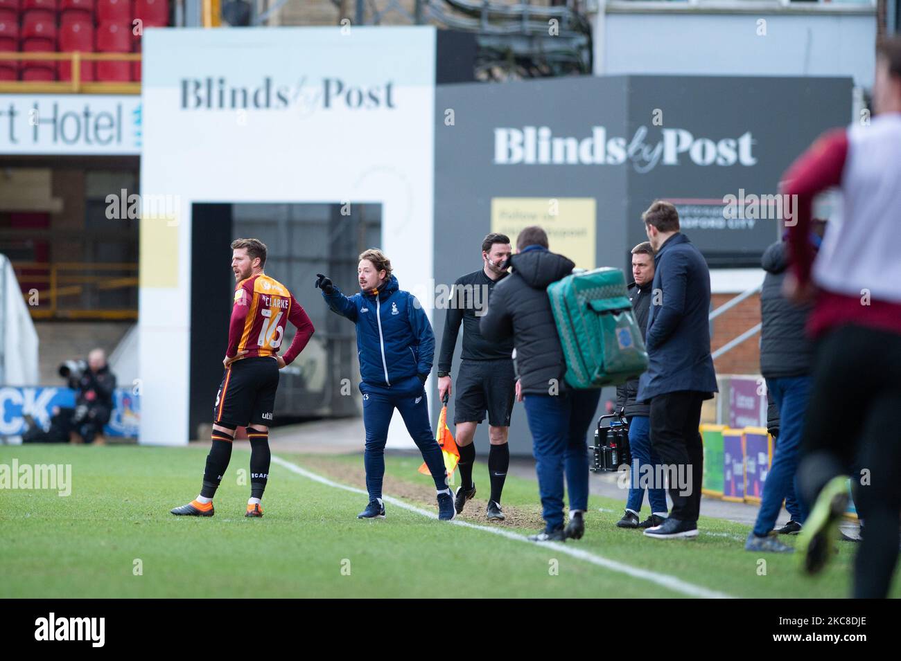 Conor Sellars, Bradford City co-manager, shouts to his team during the Sky Bet League 2 match between Bradford City and Barrow at the Utilita Energy Stadium, Bradford, England on 30th January 2021. (Photo by Pat Scaasi/MI News/NurPhoto) Stock Photo