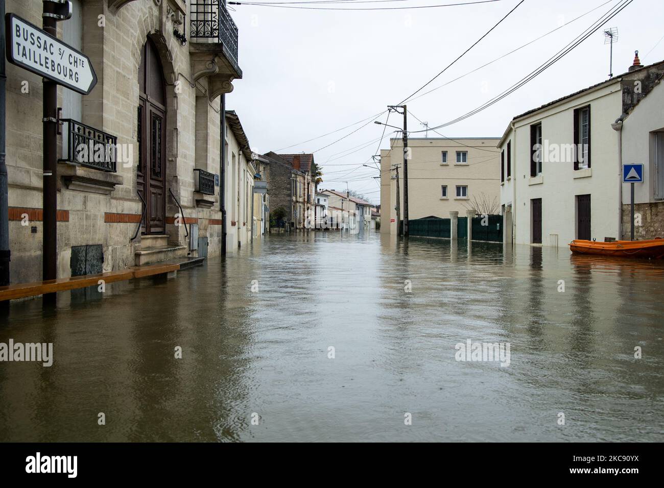 A view of flood in Charente-Maritime, in Saintes, on February 8, 2021 ...