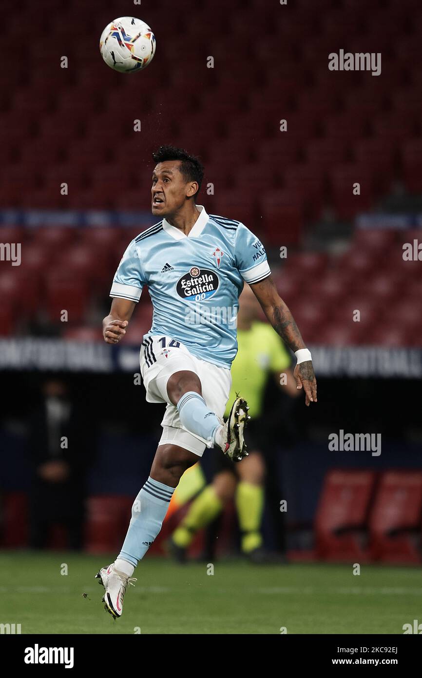 Renato Tapia of Celta de Vigo in action during the La Liga Santander match between Atletico de Madrid and RC Celta at Estadio Wanda Metropolitano on February 8, 2021 in Madrid, Spain. Sporting stadiums around Spain remain under strict restrictions due to the Coronavirus Pandemic as Government social distancing laws prohibit fans inside venues resulting in games being played behind closed doors. (Photo by Jose Breton/Pics Action/NurPhoto) Stock Photo