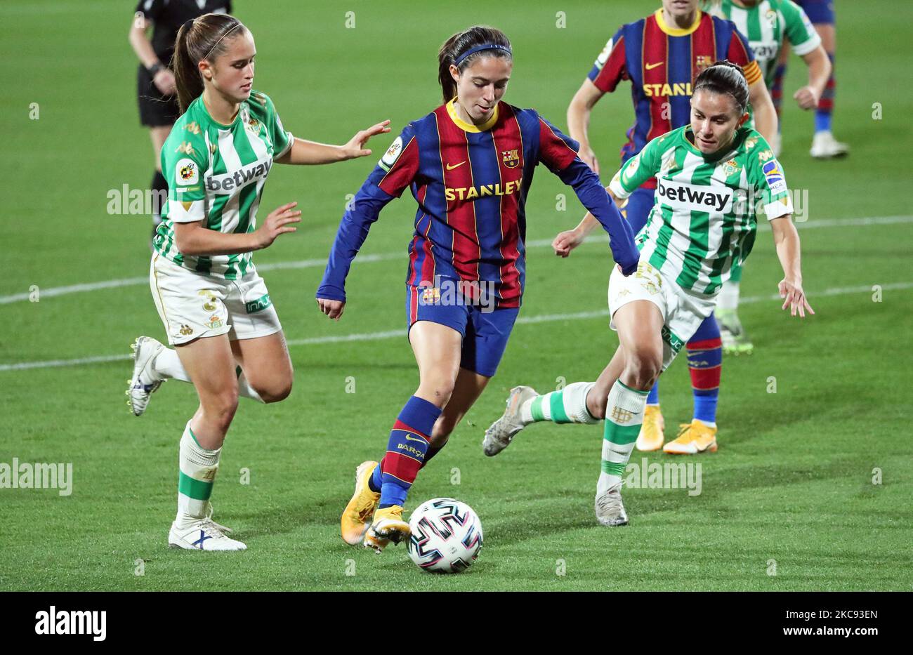Mapi Leon and Andrea Medina during the match between FC Barcelona and Real Betis Balompie, corresponding to the week 20 of the spanish women's league Primera Iberdrola, played at the Johan Cruyff Stadium, on 10th February 2021, in Barcelona, Spain. -- (Photo by Urbanandsport/NurPhoto) Stock Photo