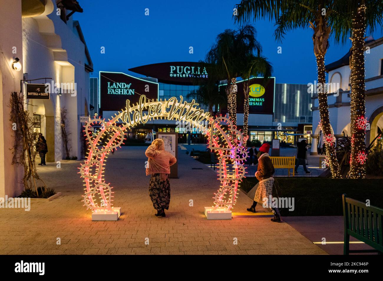 Molfetta Shops Shopping center of puglia outlet village hi-res stock photography and ...