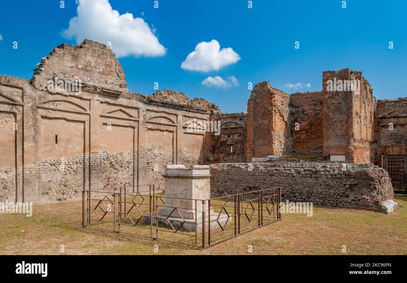 Ancient ruins in Pompei, ancient Roman city in southern Italy Stock Photo