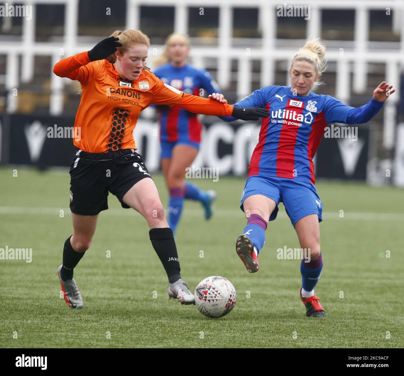 L r olivia smith of london bees beats kirsty barton of crystal palace